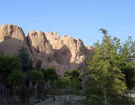  تپه و قلعه جوقین ,گردشگری ایران